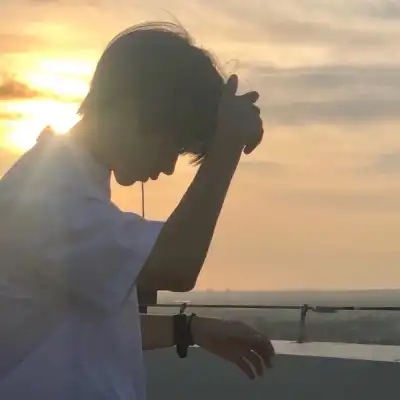 靳高妍